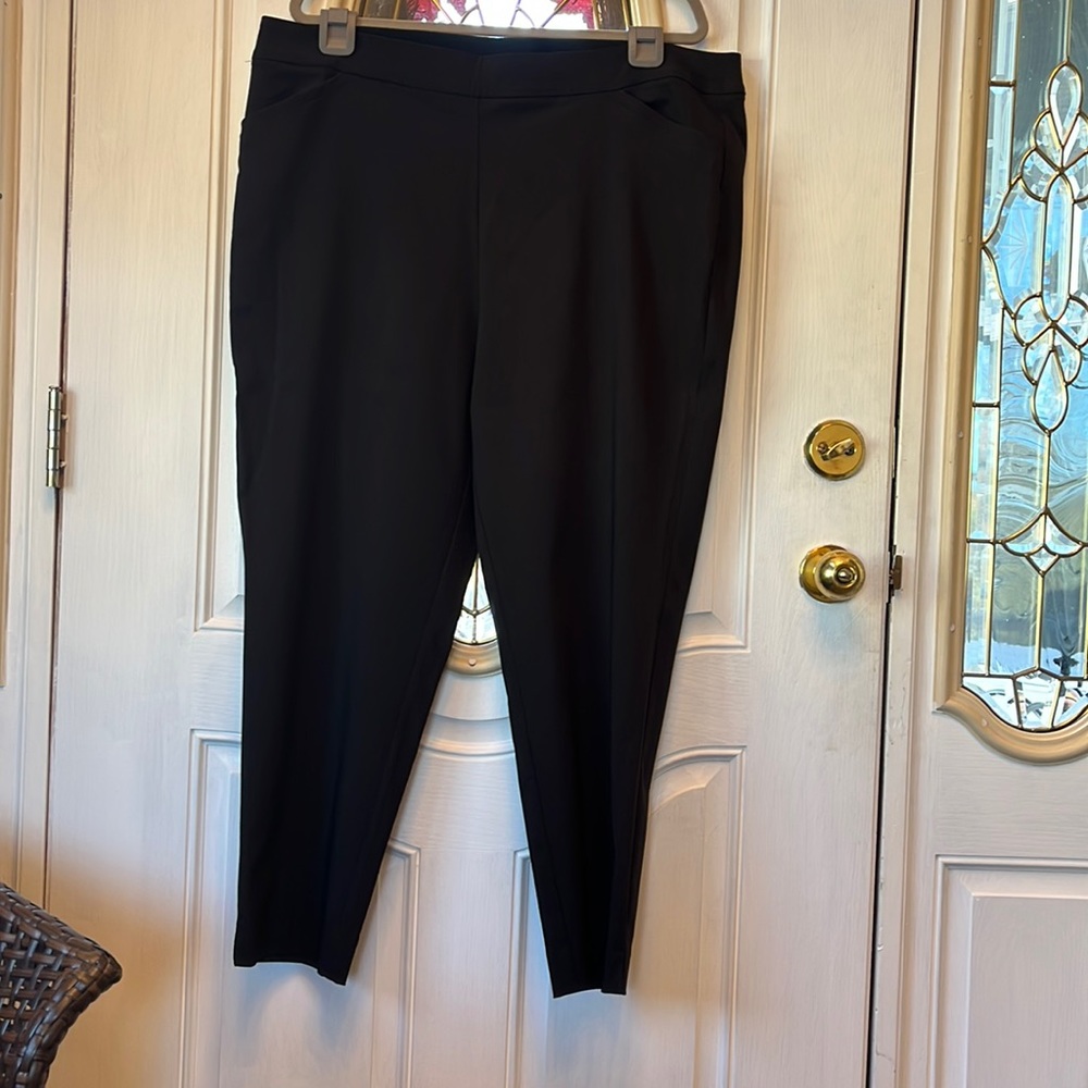 Roz & Ali Black Slacks, Size 20W. Good Condition